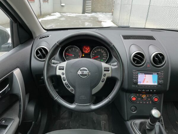 14 Nissan Qashqai +2