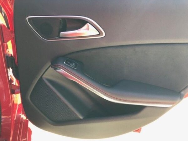 14 Mercedes-Benz Classe A