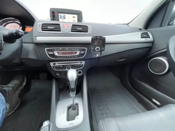 14 Renault Mégane