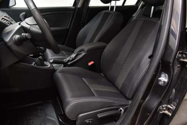 14 Renault Mégane