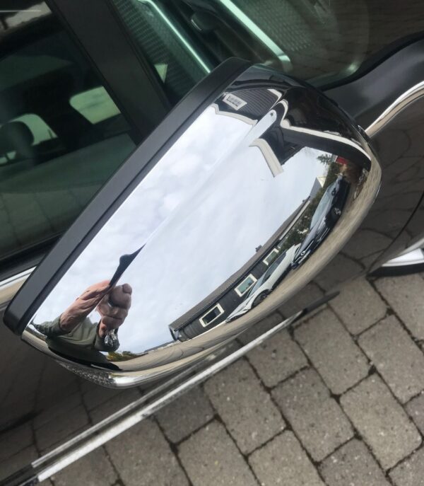14 Peugeot 2008