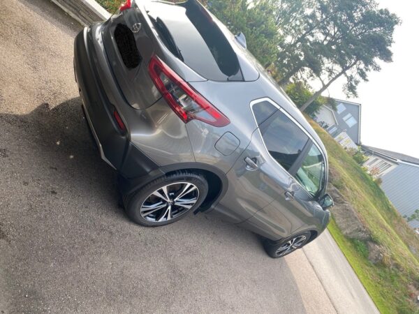 14 Nissan Qashqai