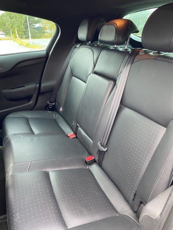 14 Citroën DS4