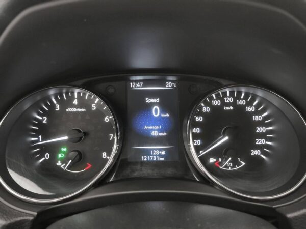 14 Nissan Qashqai