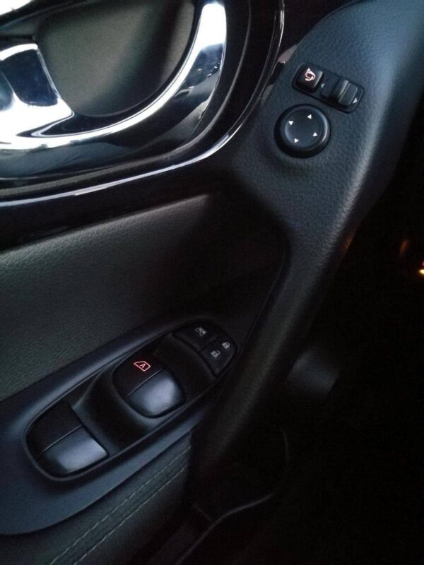 14 Nissan Qashqai