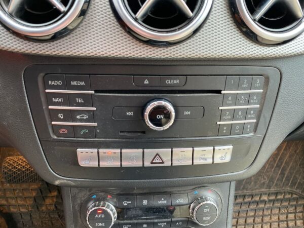 15 Mercedes-Benz Classe B