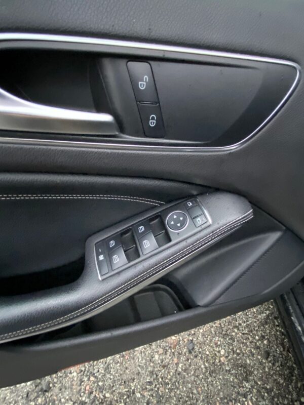 15 Mercedes-Benz Classe A