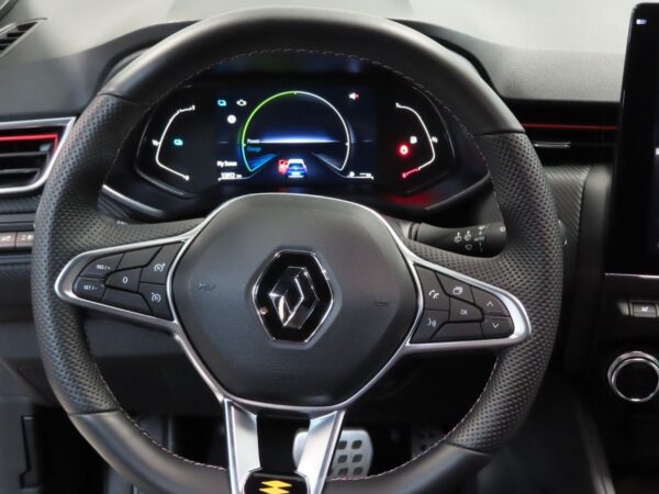 15 Renault Clio