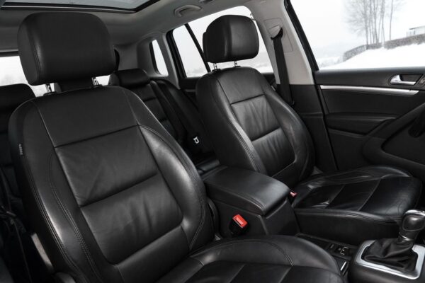 15 Volkswagen Tiguan
