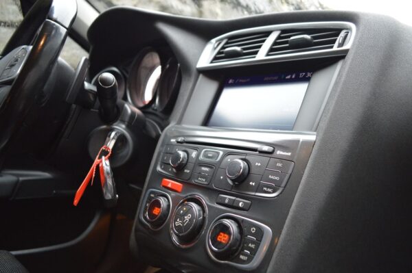 15 Citroën C4