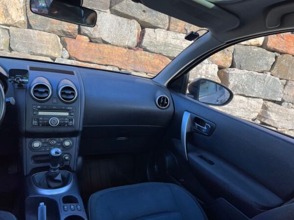15 Nissan Qashqai +2