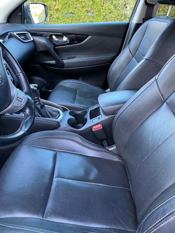 15 Nissan Qashqai