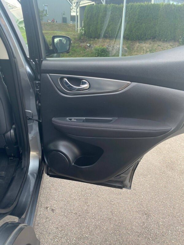 15 Nissan Qashqai
