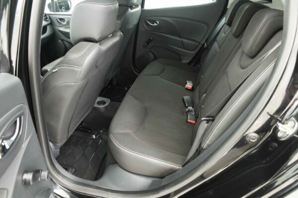 15 Renault Clio