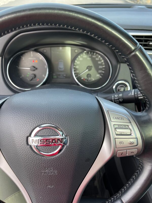 15 Nissan Qashqaï