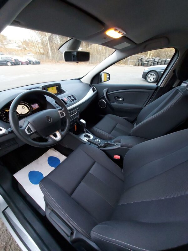 16 Renault Mégane