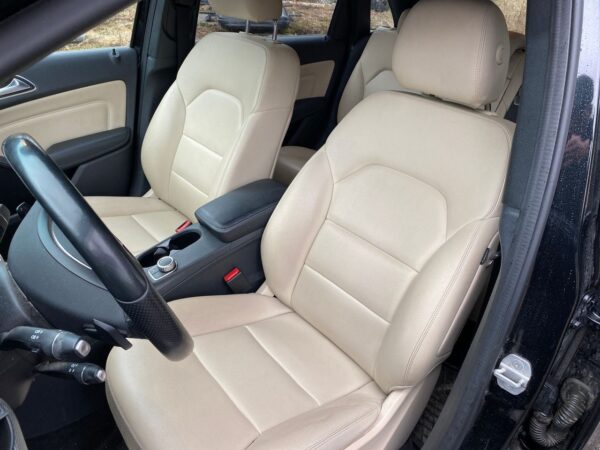 16 Mercedes-Benz Classe B
