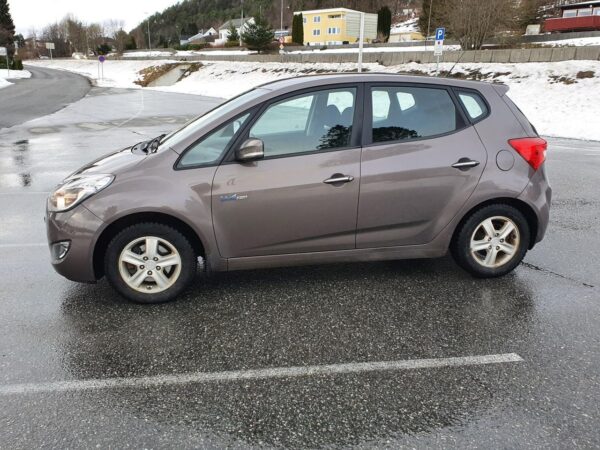 17 Hyundai ix20