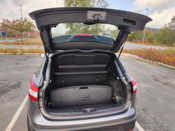 17 Nissan Qashqai