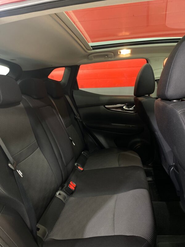 17 Nissan Qashqai