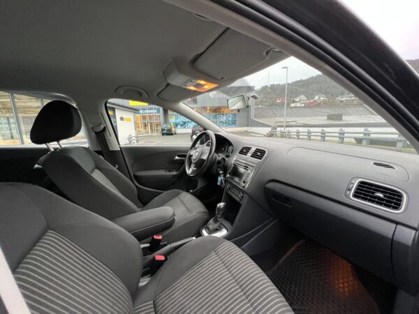 17 Volkswagen Polo