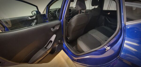 17 Ford Fiesta