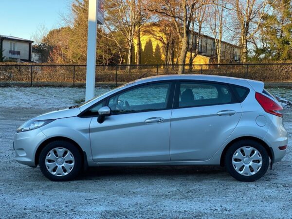 17 Ford Fiesta