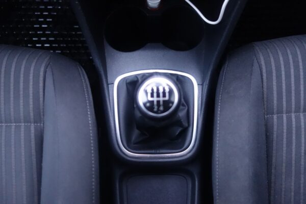 18 Volkswagen Polo