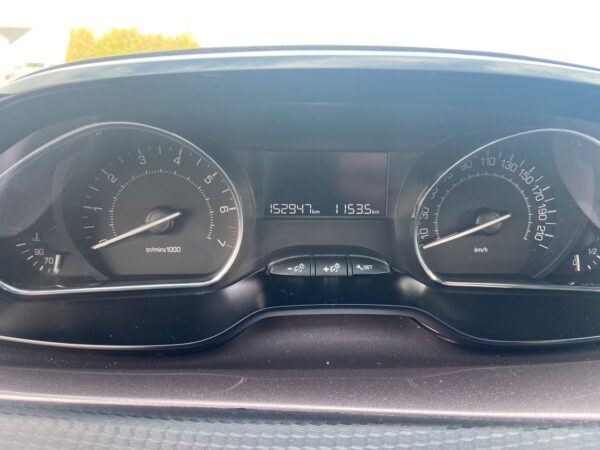 19 Peugeot 2008