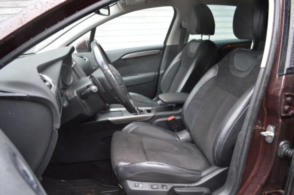 19 Citroën C4