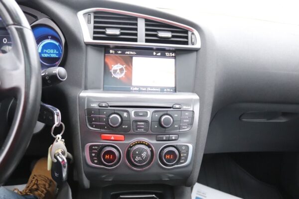 19 Citroën C4