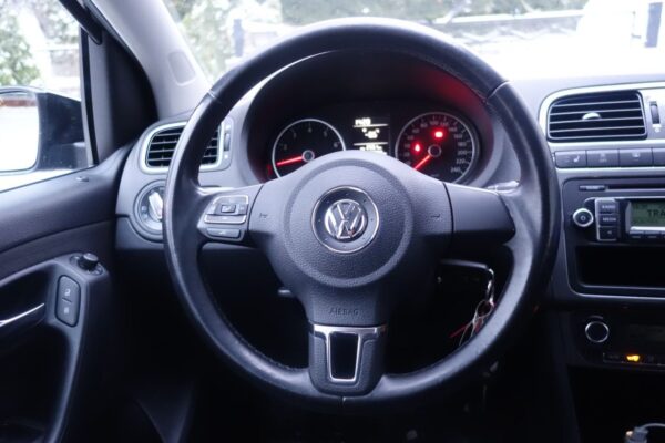 19 Volkswagen Polo
