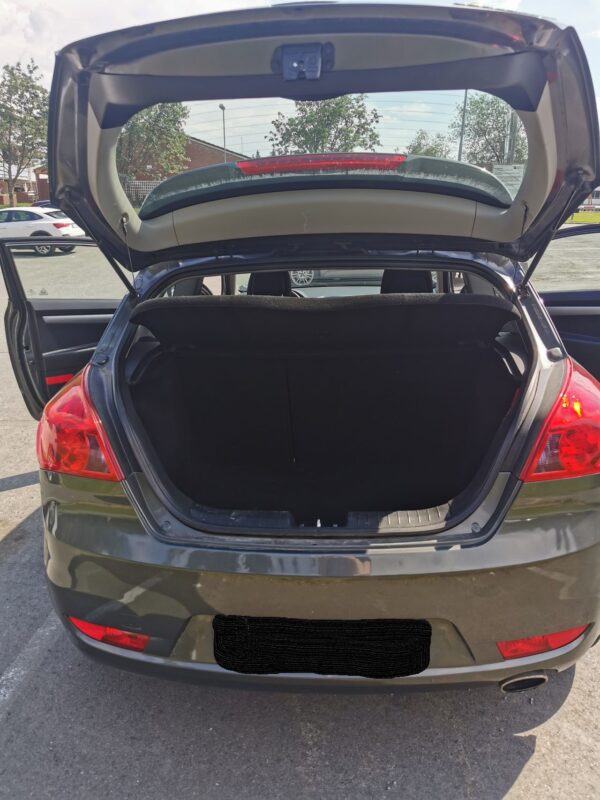 19 Kia Cee'd