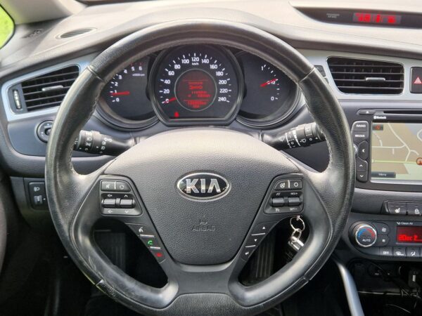 19 Kia Cee'd