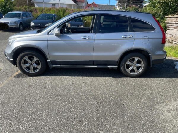 2 Honda CR-V