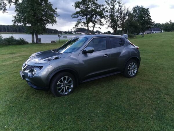 2 Nissan juke