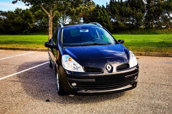 2 Renault Clio