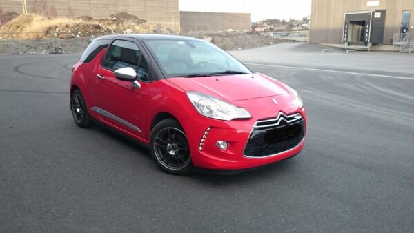 2 Citroën DS3