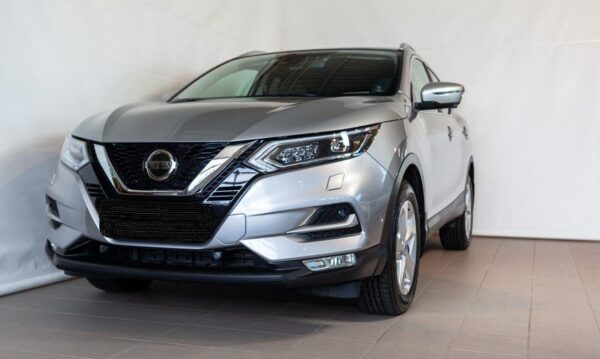 2 Nissan Qashqai