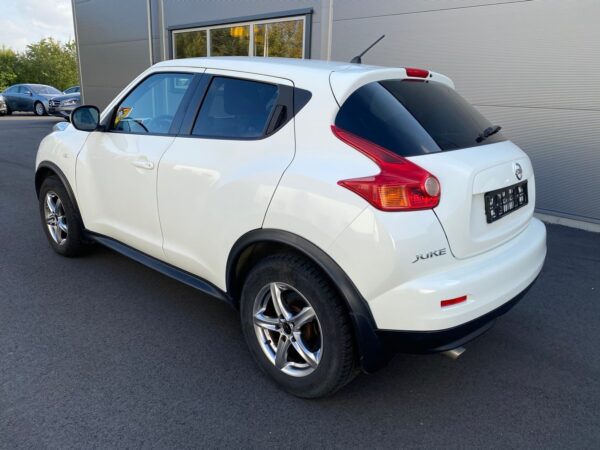 2 Nissan juke
