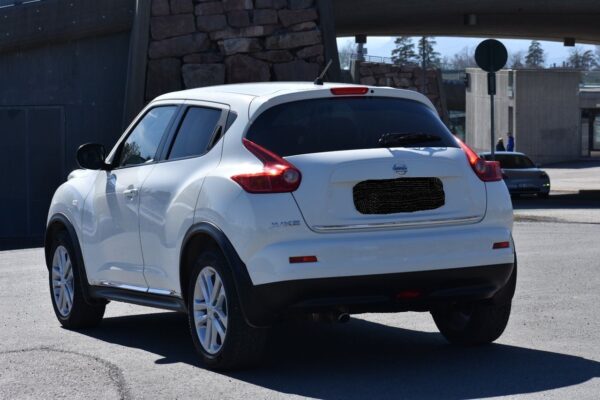 2 Nissan juke