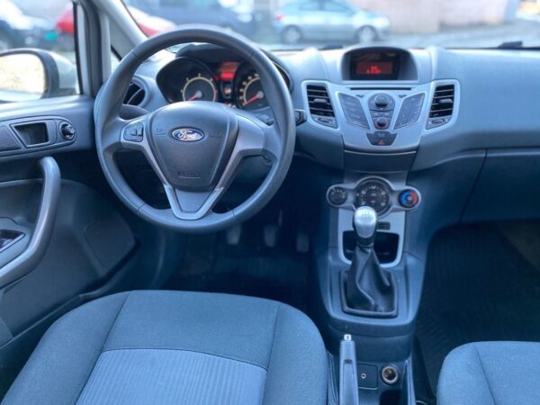 2 Ford Fiesta