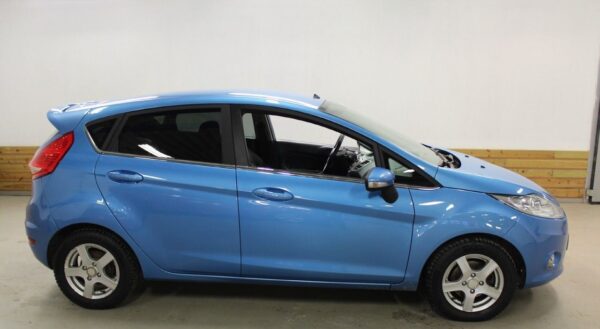 2 Ford Fiesta