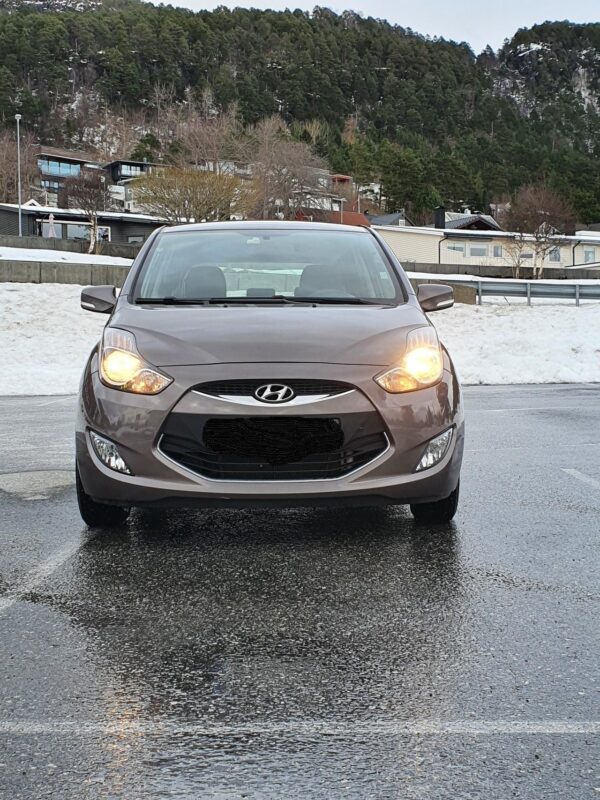 2 Hyundai ix20