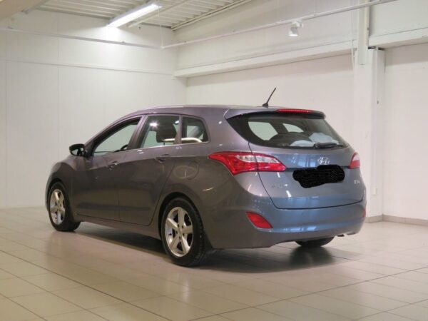 2 Hyundai i30