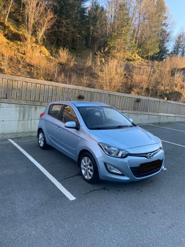 2 Hyundai i20