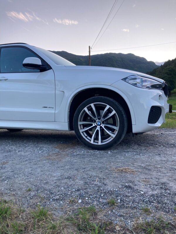 2 BMW X5