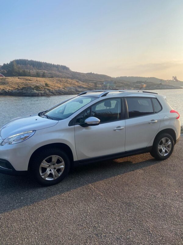 2 Peugeot 2008