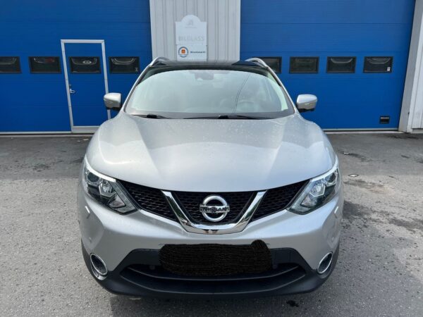 2 Nissan Qashqaï