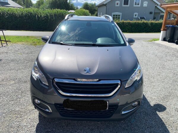 2 Peugeot 2008